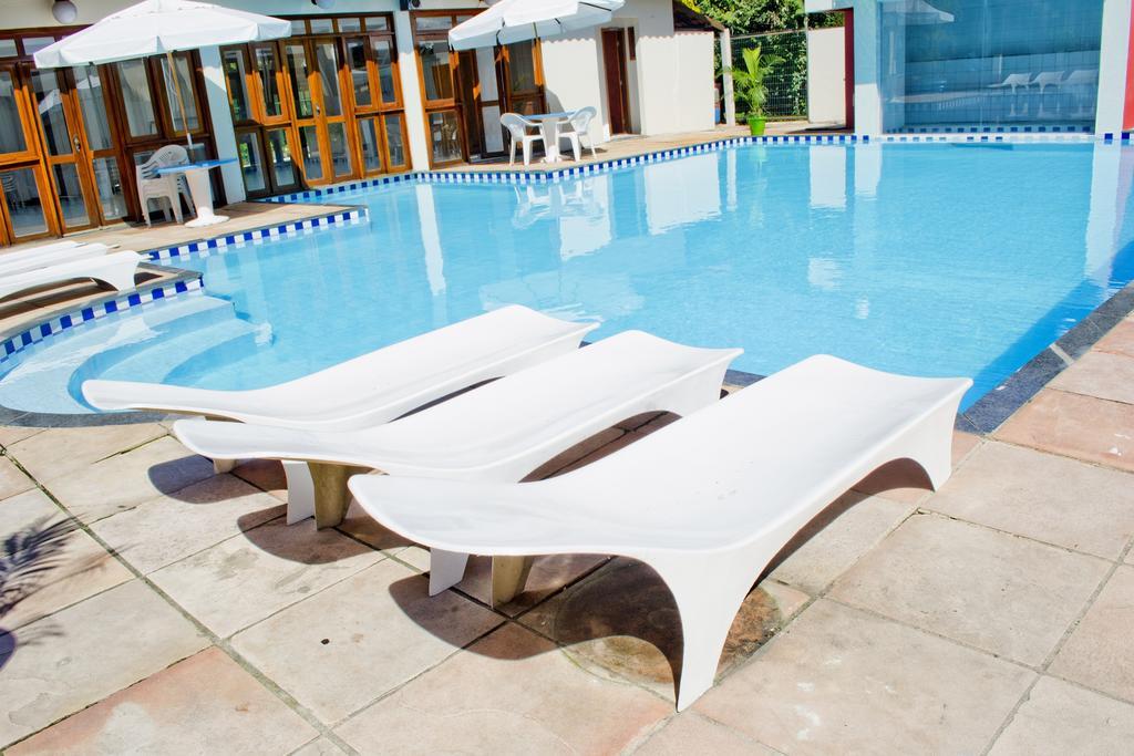 Residencial Nazareth - Tonziro Aparthotel ปอร์โตเซกูโร ภายนอก รูปภาพ